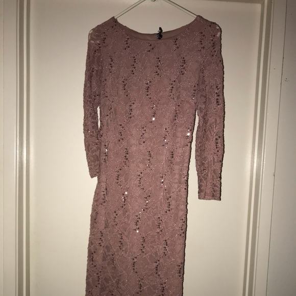 Too small - Picture 1 of 1